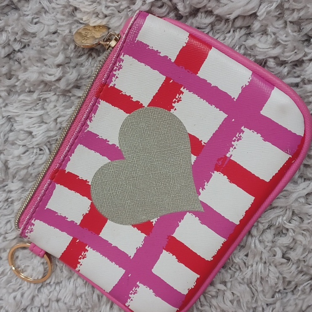 Dabney Lee pouch